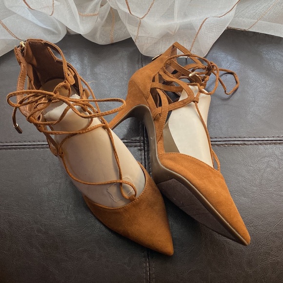 EUC Marc Fisher Heels - Picture 3 of 6